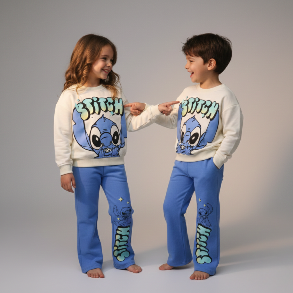 بيجامة Stitch Cosmic Cream بأكمام طويلة (للجنسين)