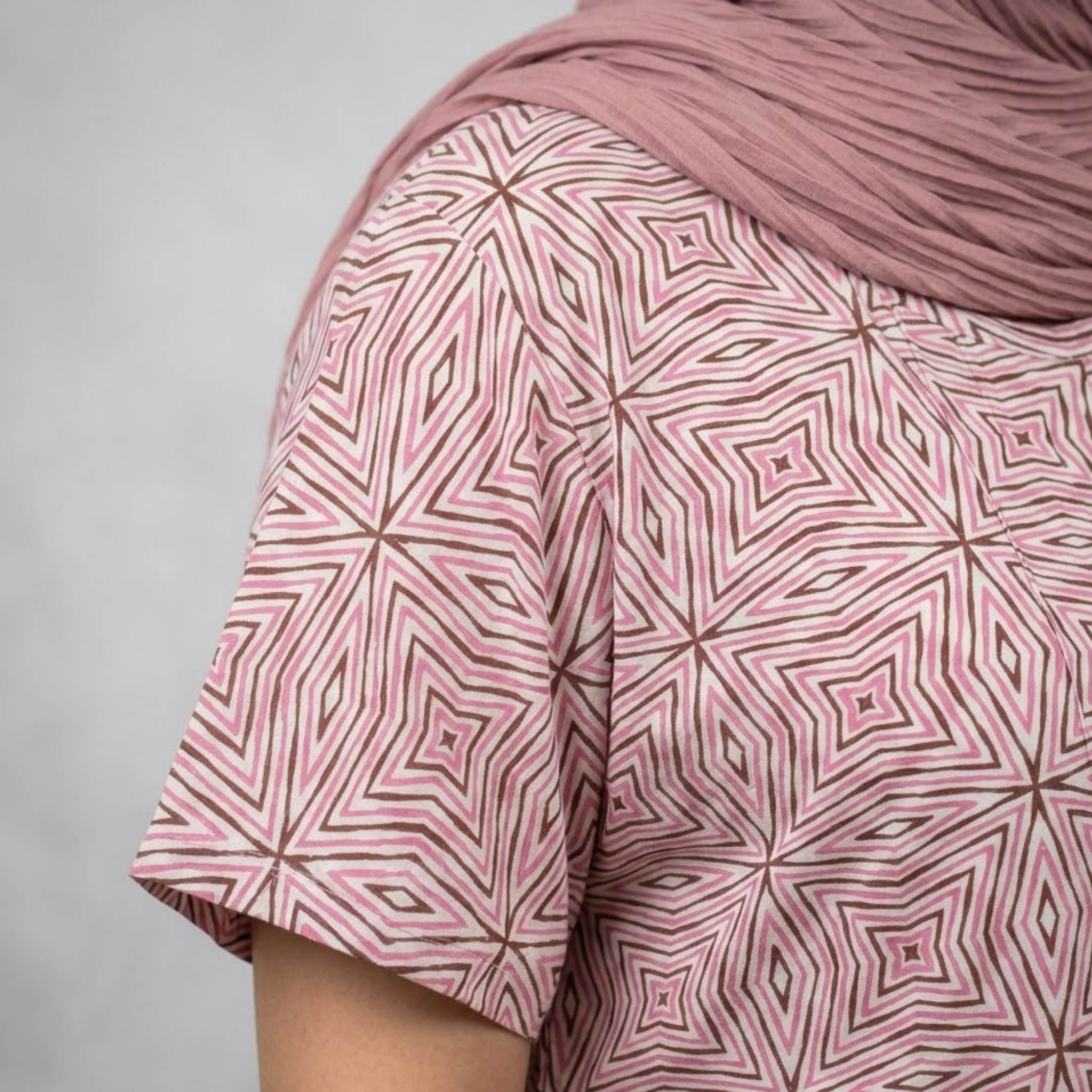 Womens Midi Lines Pattern Pink