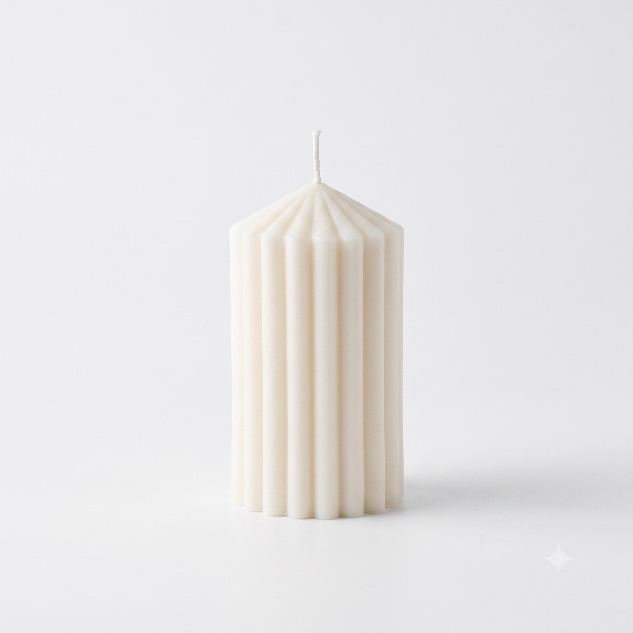 White Ribbed Scented Candle 13CM - HM23-549-1