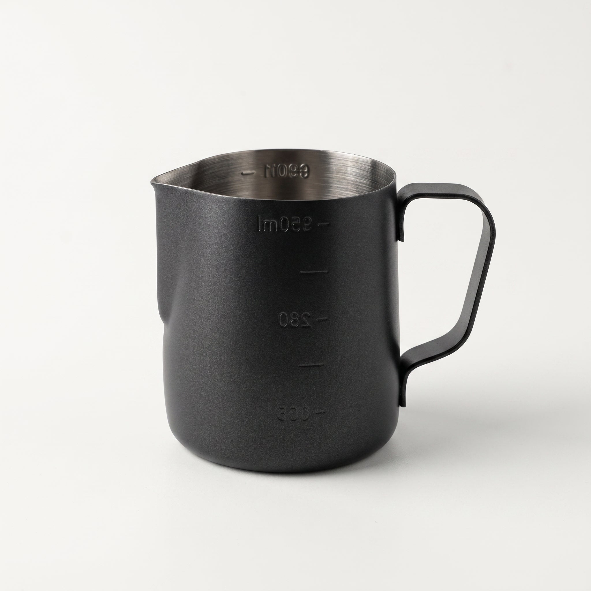 Black measuring cup 41-8
