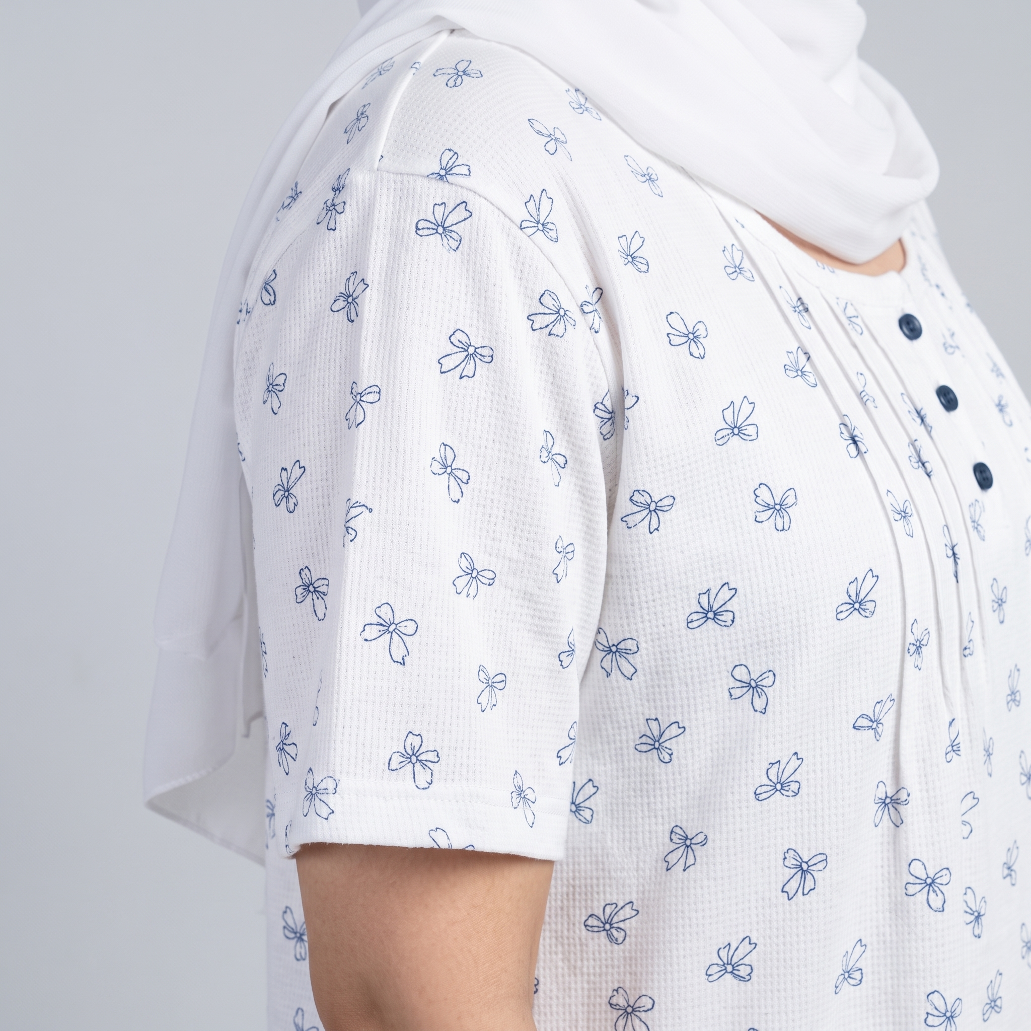 Womens Midi Bows outline White