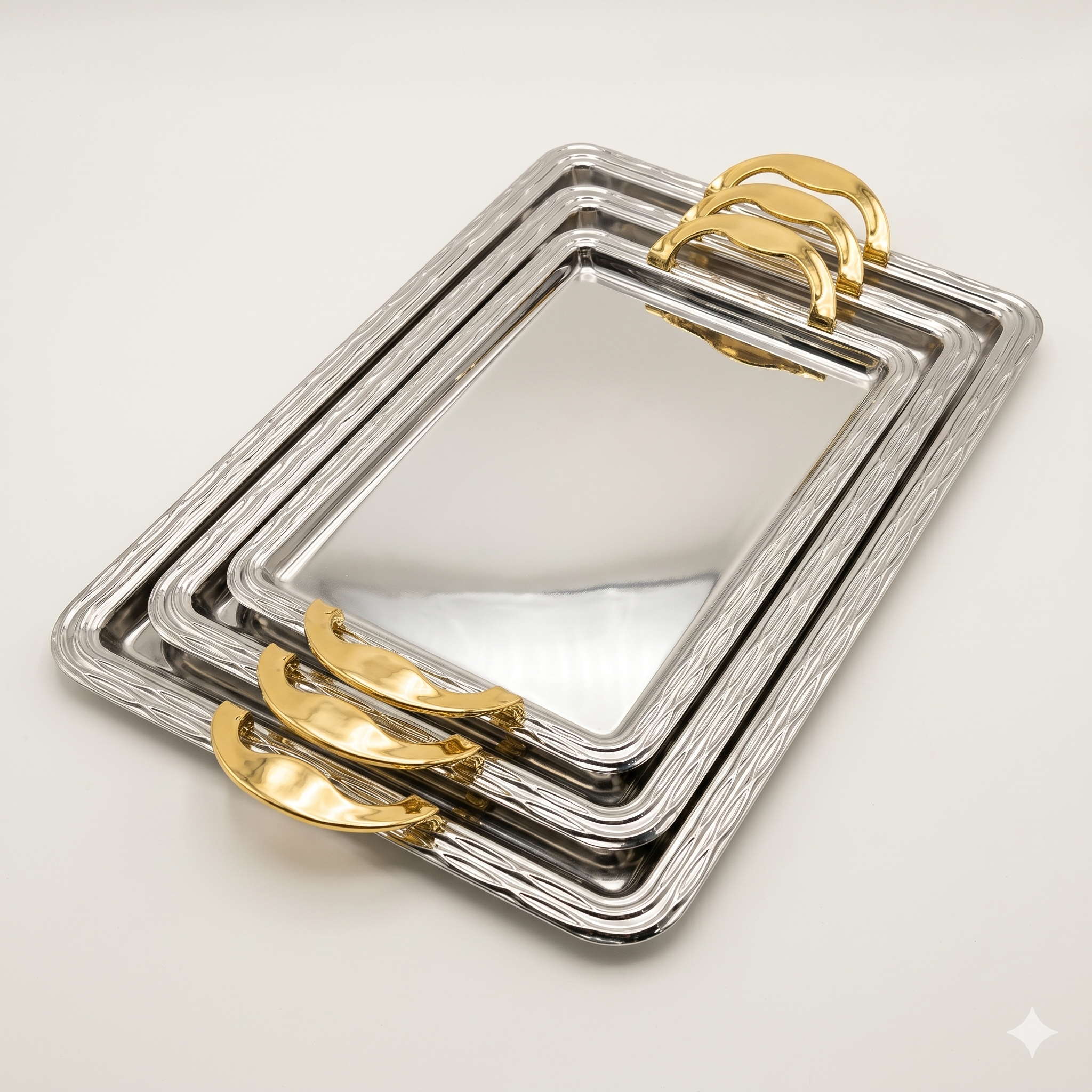 Set of trays