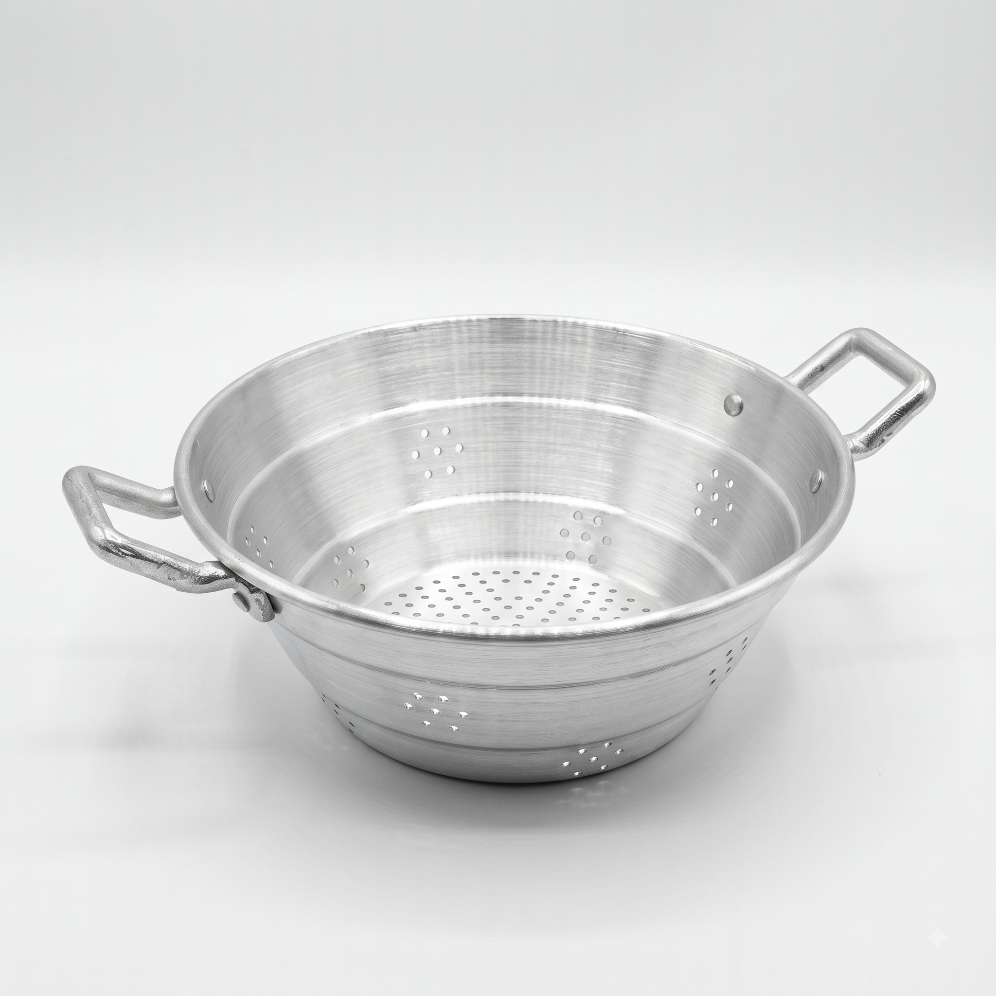 Colander with two handles No. 3