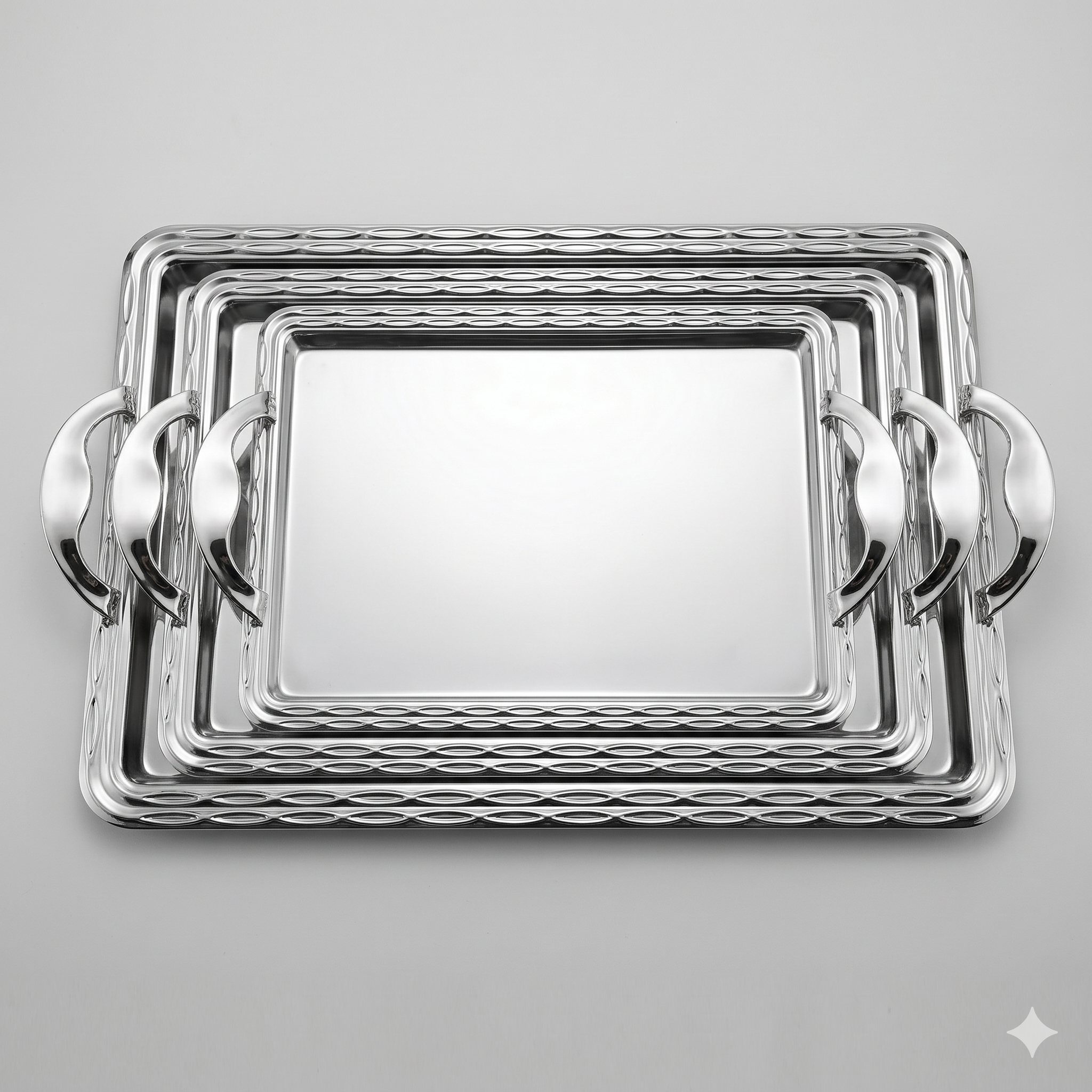 Set of trays